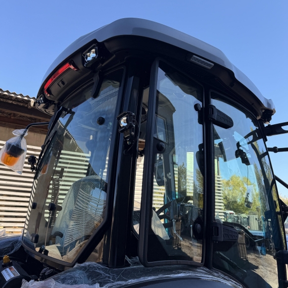 Трактор СКАУТ TB-904C с кондиционером