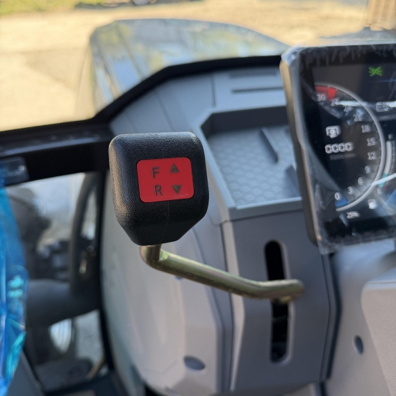 Трактор СКАУТ TB-904C с кондиционером