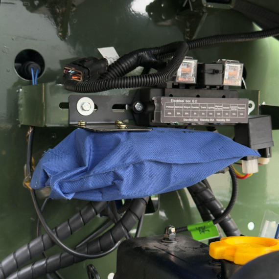 Минитрактор Файтер Т-254RD с козырьком