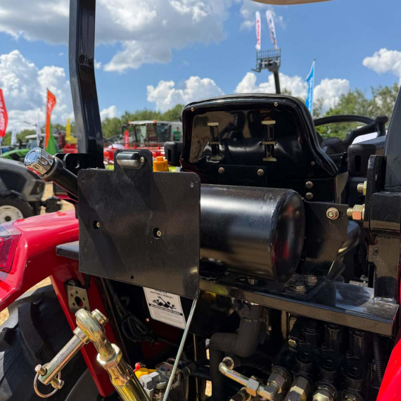 Мінітрактор СКАУТ ТЕ-504 RED з дашком